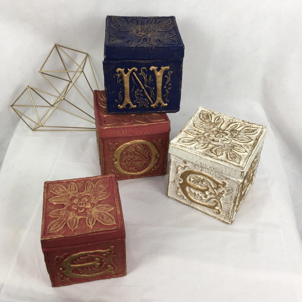 Ornate Gold Lettered NOEL Boxes - Picture 2 of 3